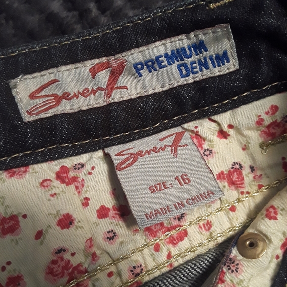 Seven 7 Limited Edition Capri - Picture 4 of 9